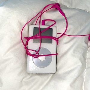 Working IPod 4th generation with charger